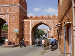 _70 Jaipur Pink City gates