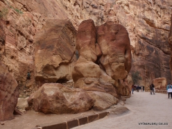 Petra. Gorge al-Siq (17)